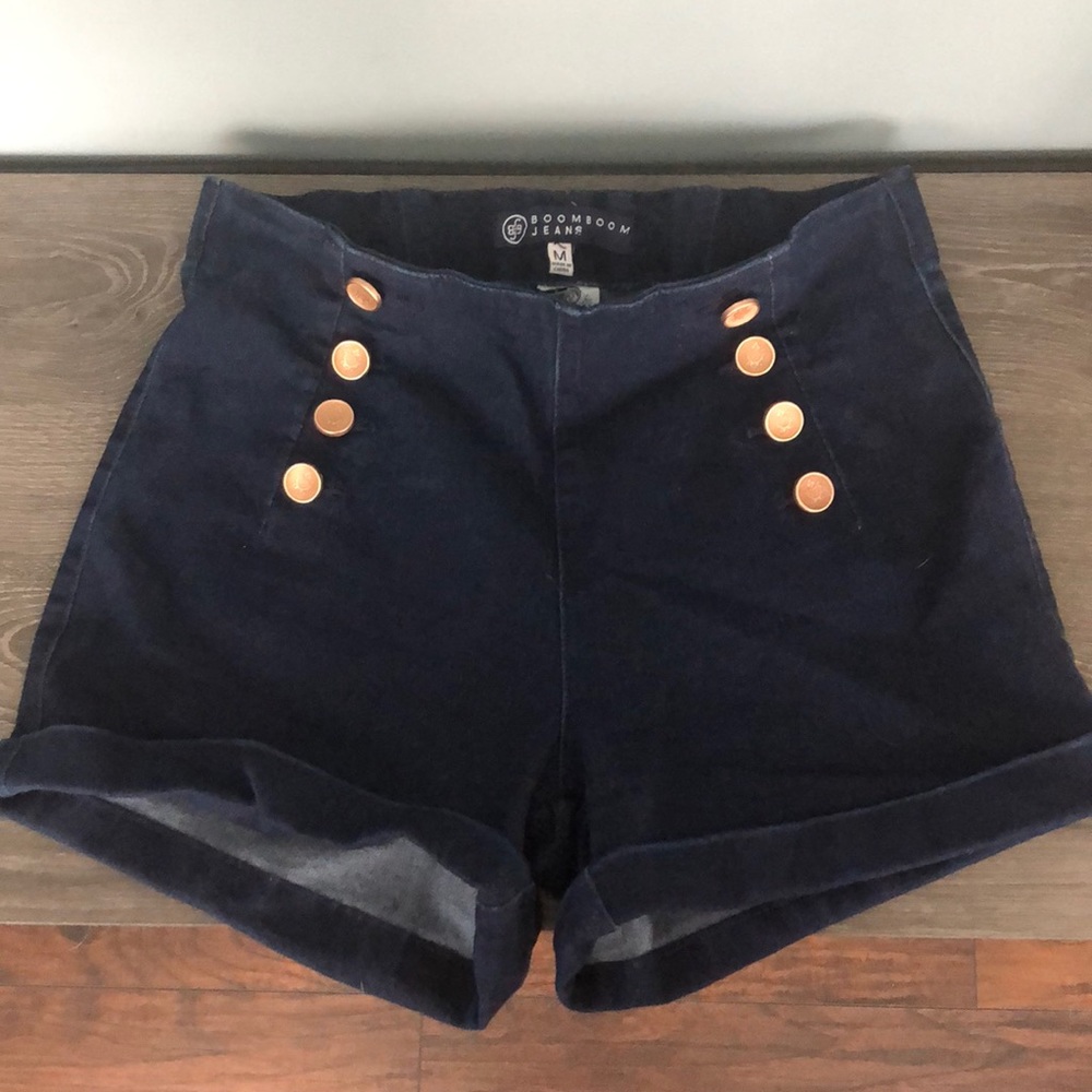 Sailor style jegging shorts